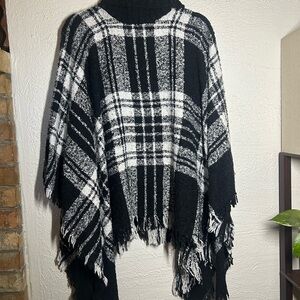 Steve Madden Plaid Black and White Women's Turtleneck Sweater Poncho